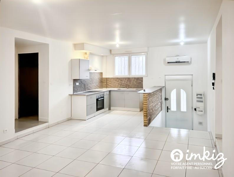 Maison - 210 m² - 10 pièces