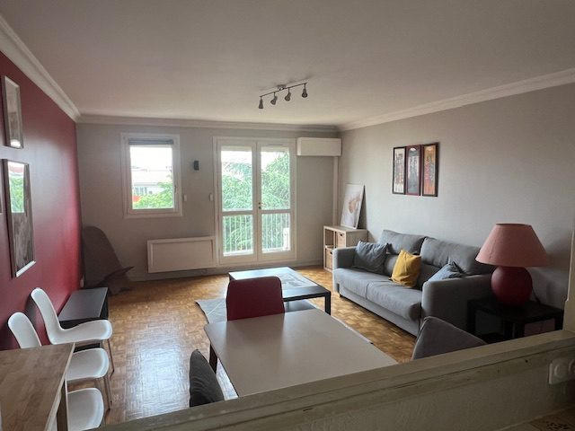 Appartement - 70 m² - 3 pièces