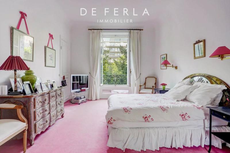 Appartement - 234 m² - 5 pièces