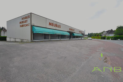 Local commercial - 580 m² - 4 pièces