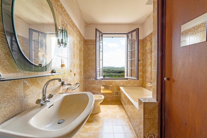 Maison - 207 m² - 8 pièces