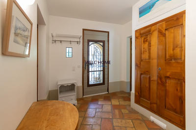 Villa - 234 m² - 8 pièces