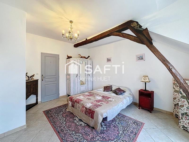 Maison - 243 m² - 7 pièces