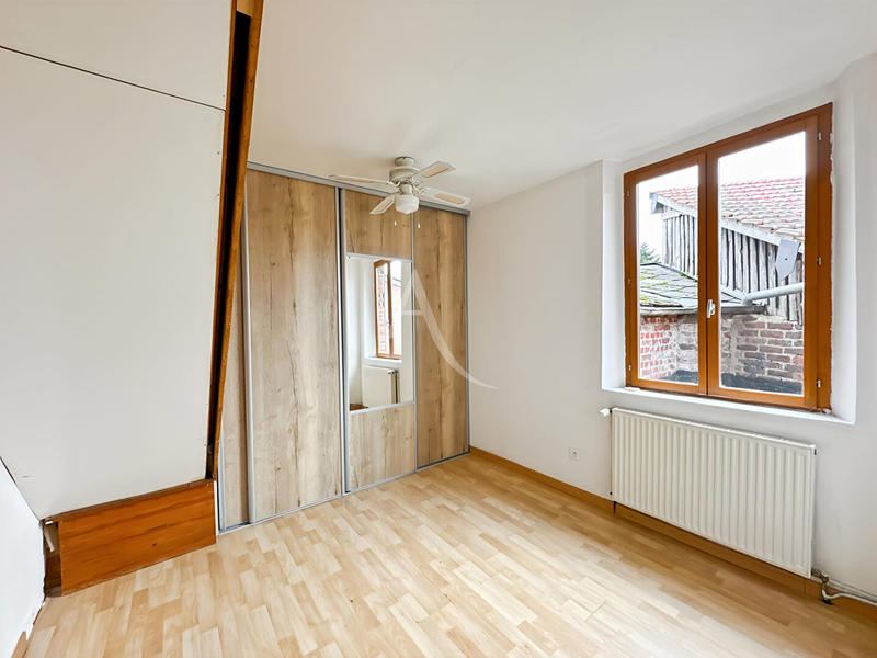Maison - 90 m² - 5 pièces