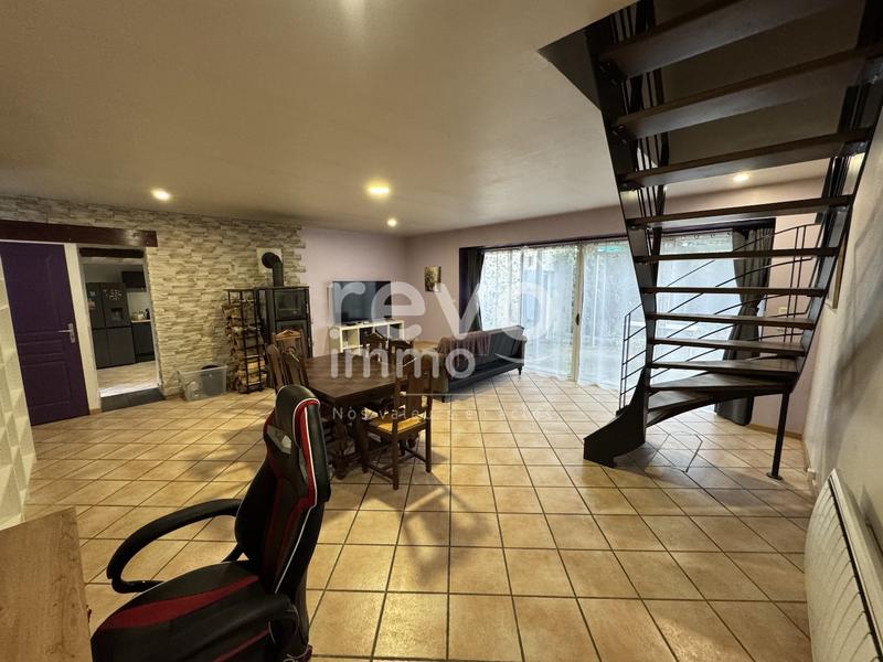 Maison - 190 m² - 9 pièces