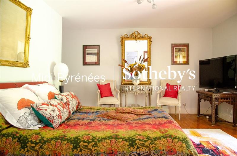 Maison - 661 m² - 19 pièces