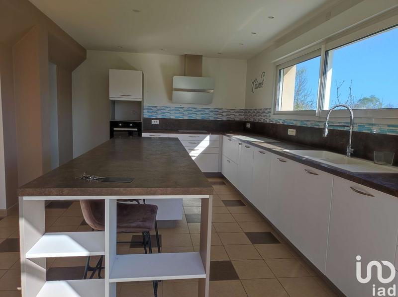 Maison - 140 m² - 5 pièces