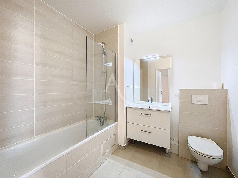 Appartement - 94 m² - 5 pièces