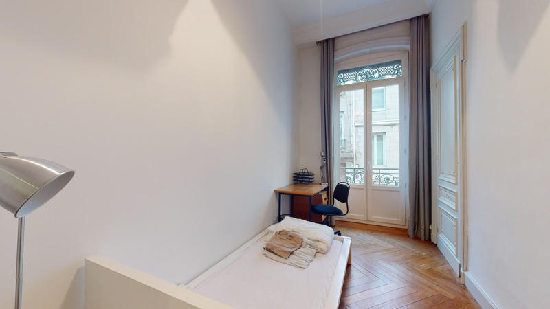 Appartement - 120 m² - 5 pièces