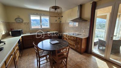 Villa - 237 m² - 10 pièces