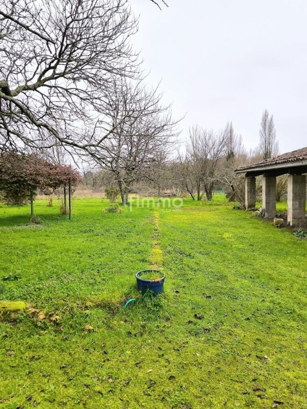 Maison - 300 m² - 1 pièce