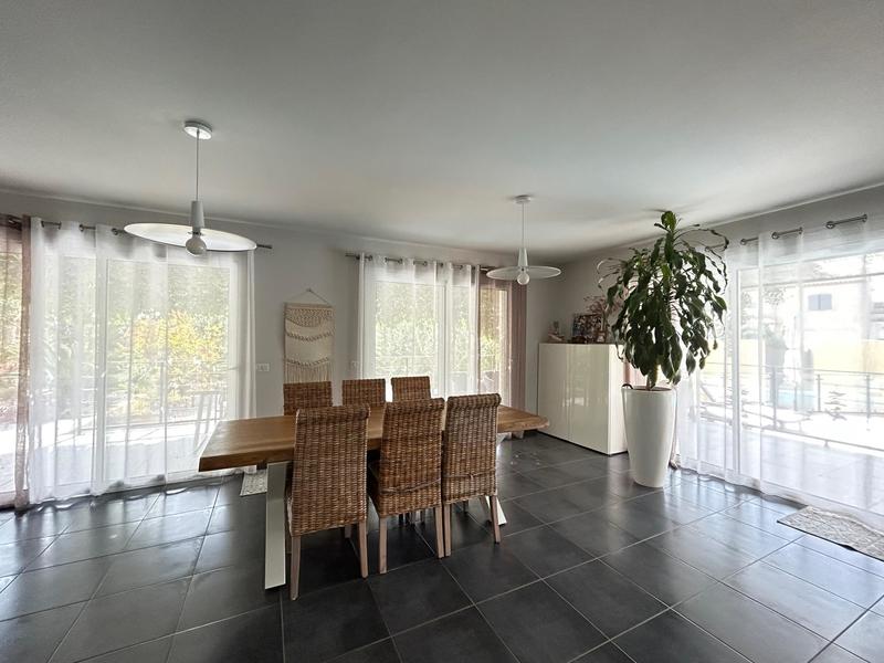 Villa - 130 m² - 4 pièces