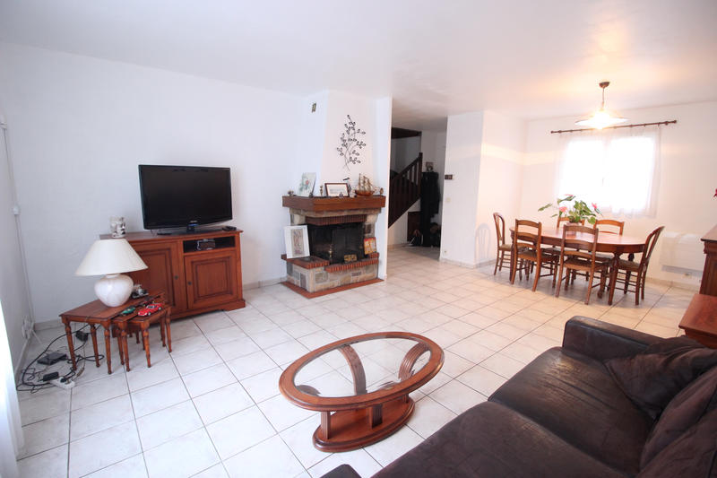 Maison - 96 m² - 5 pièces