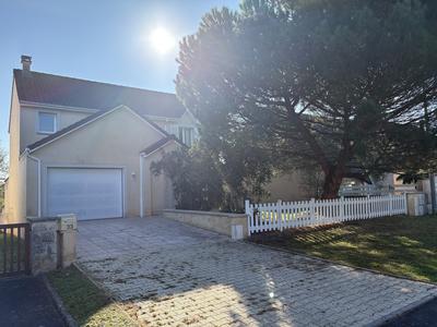 Maison - 105 m² - 4 pièces