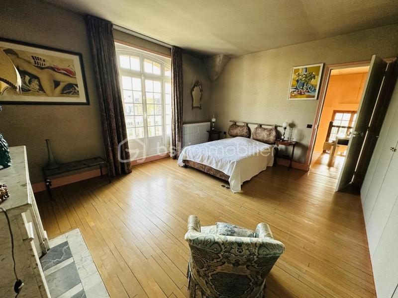 Demeure - 140 m² - 5 pièces