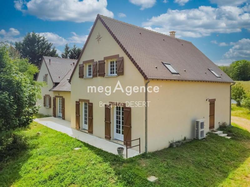 Maison - 300 m² - 9 pièces