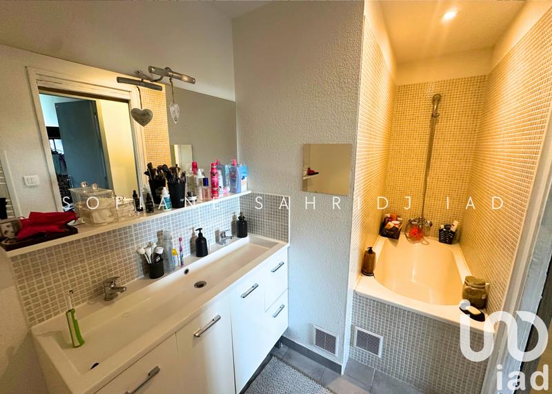 Appartement - 98 m² - 5 pièces