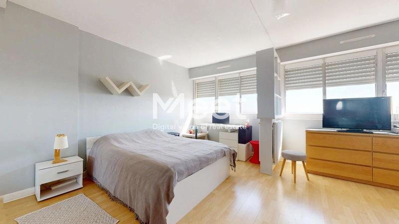 Appartement - 105 m² - 5 pièces