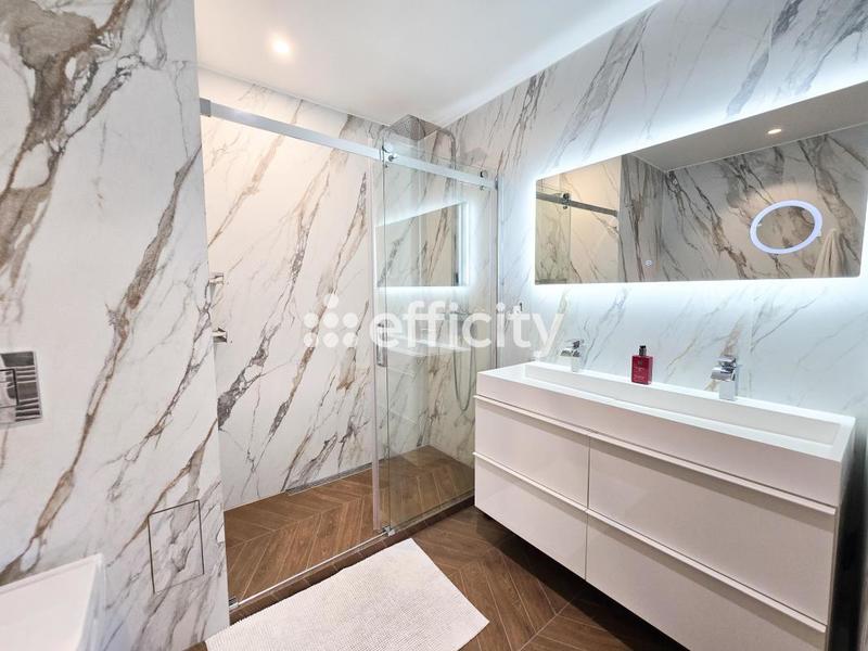 Appartement - 80 m² - 3 pièces