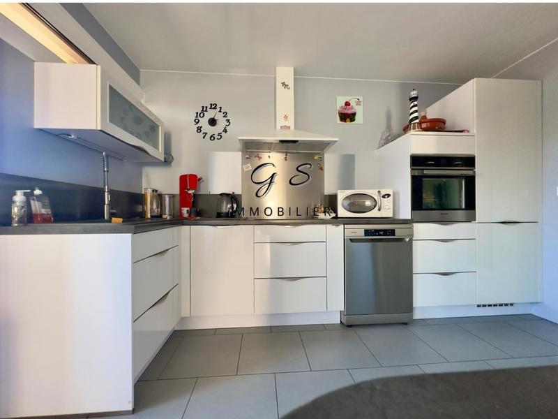 Appartement - 81 m² - 3 pièces