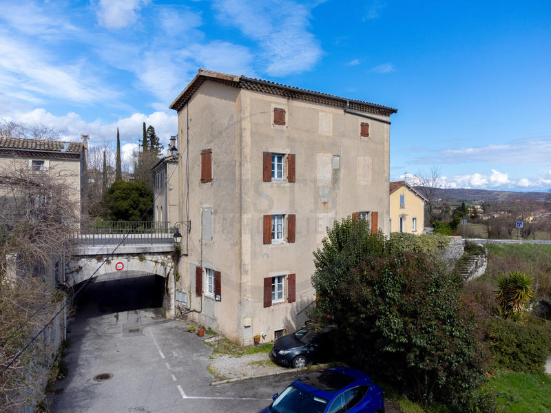 Maison de village - 142 m² - 8 pièces