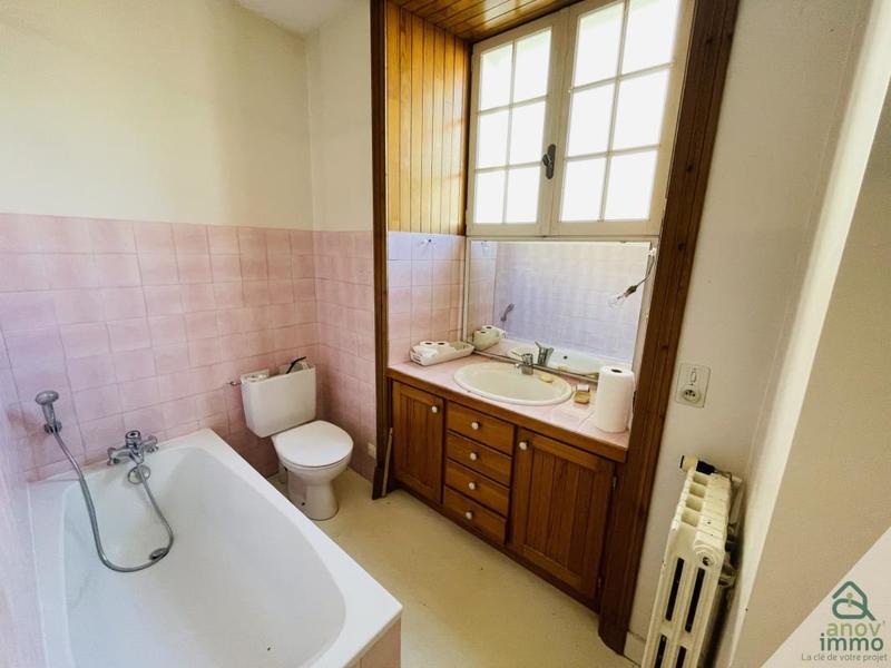 Maison - 227 m² - 7 pièces