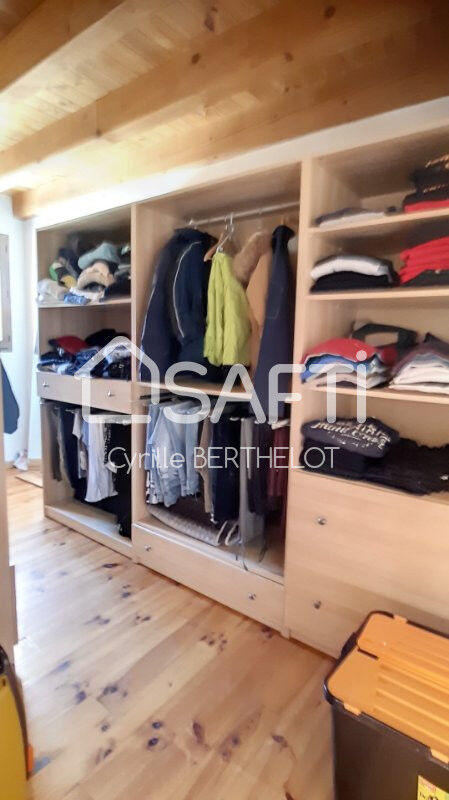 Maison - 310 m² - 8 pièces