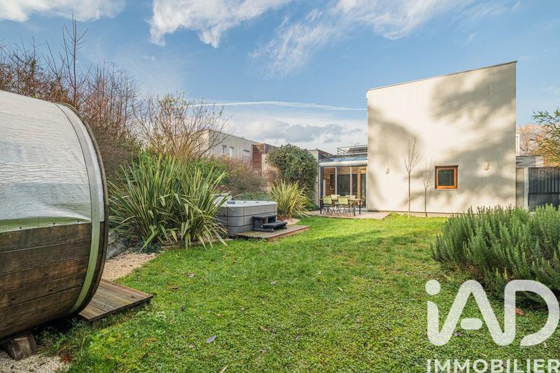 Maison - 99 m² - 4 pièces