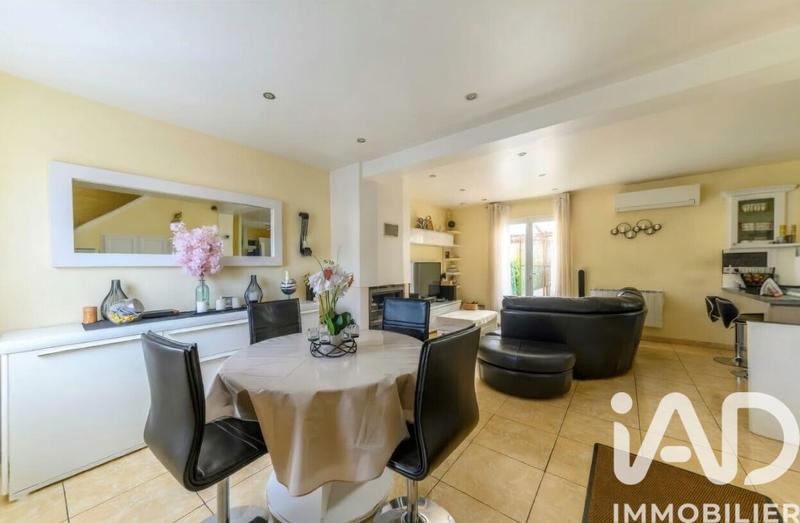 Maison - 85 m² - 5 pièces