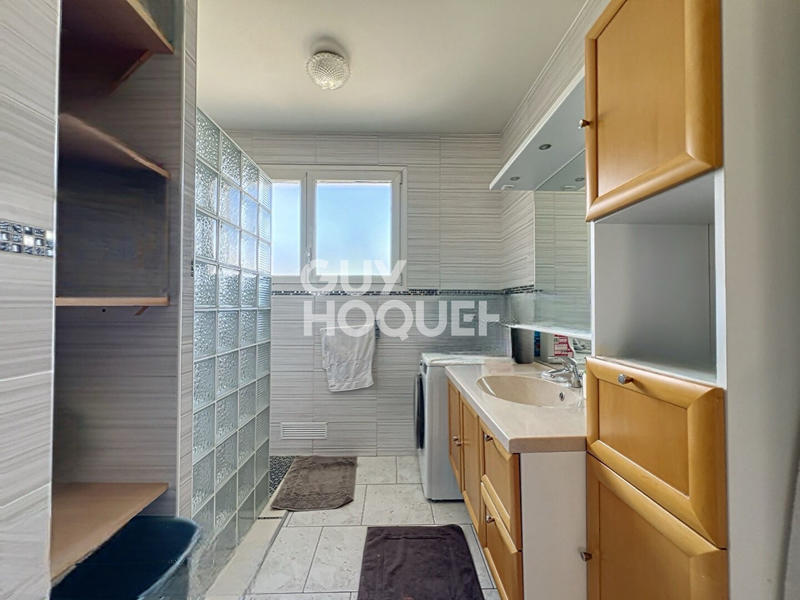 Maison - 172 m² - 10 pièces