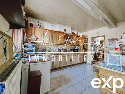 Maison - 166 m² - 7 pièces