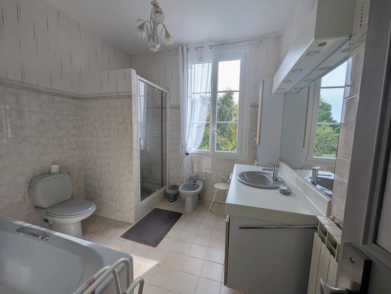 Maison - 169 m² - 7 pièces