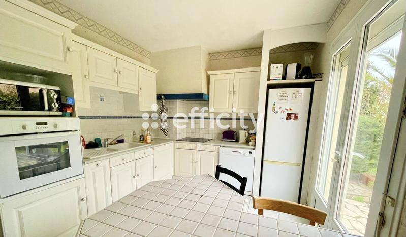 Immeuble - 210 m² - 10 pièces