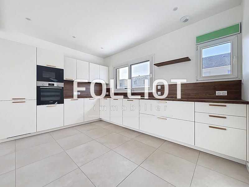 Maison - 139 m² - 6 pièces