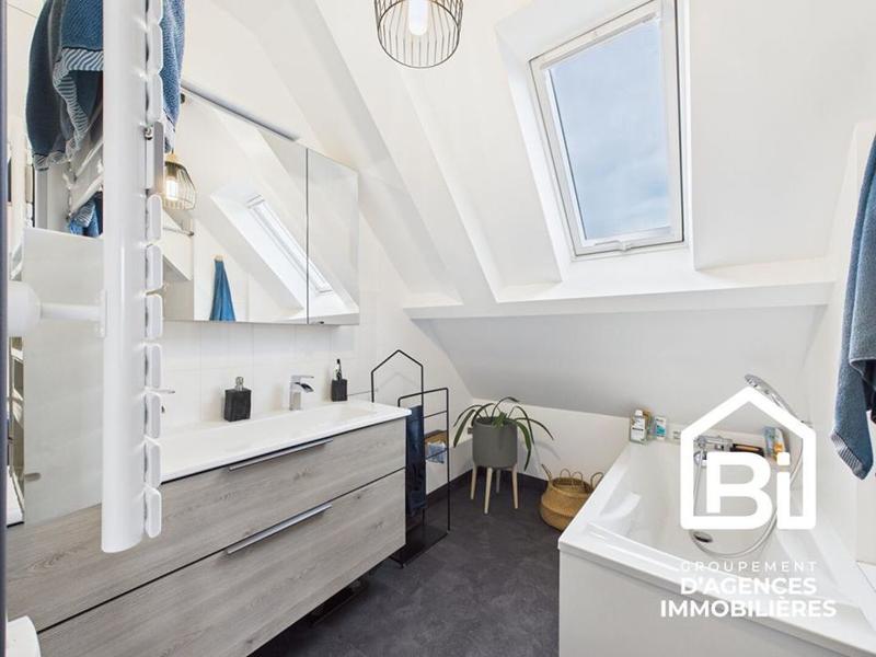 Maison - 170 m² - 7 pièces