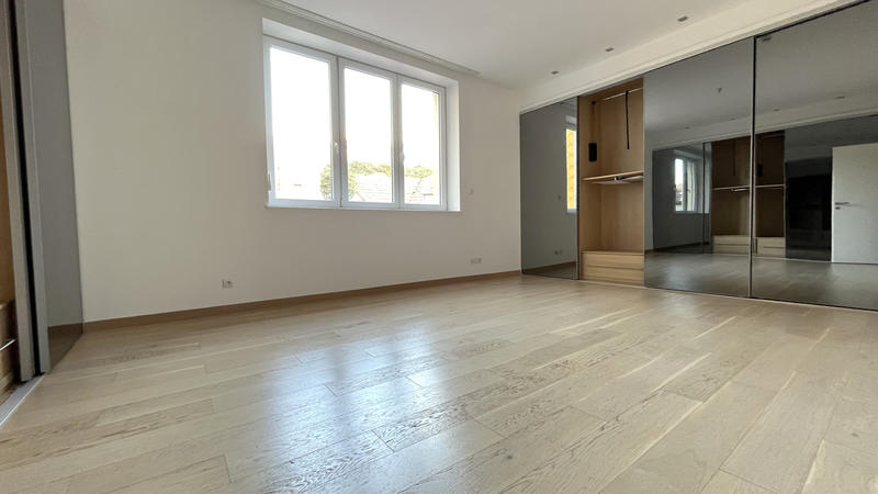 Appartement - 200 m² - 7 pièces