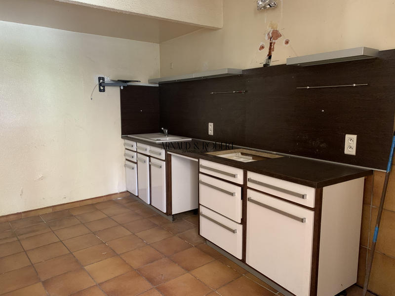 Maison - 250 m² - 10 pièces