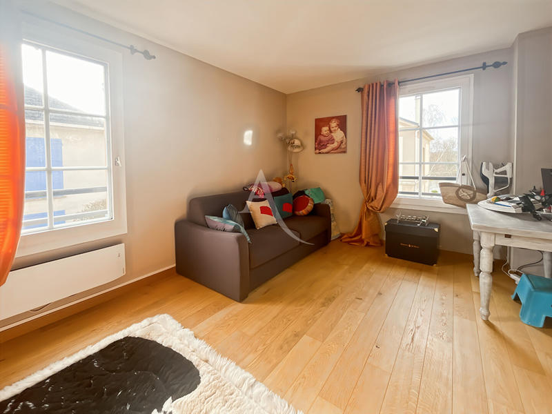 Maison - 214 m² - 7 pièces