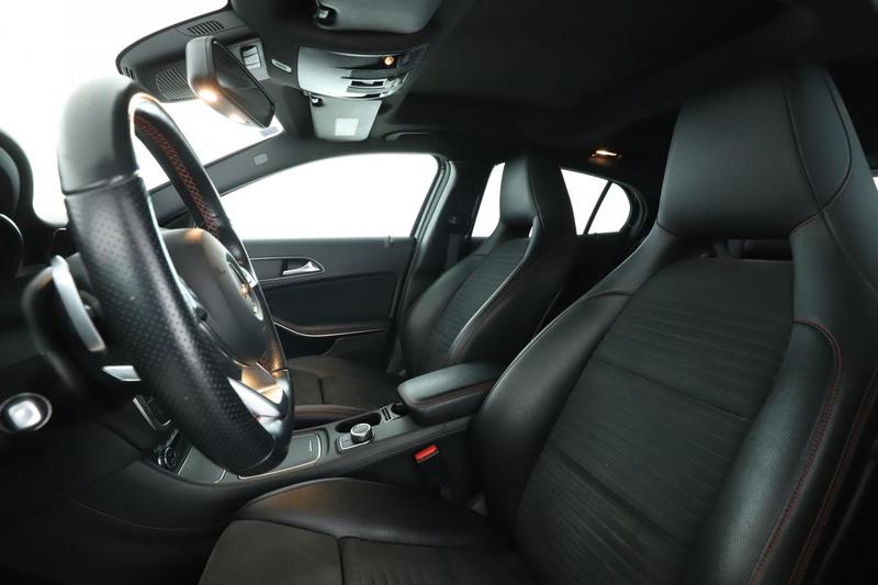 Mercedes Gla 200 Fascination 7g-Dct 156 ch