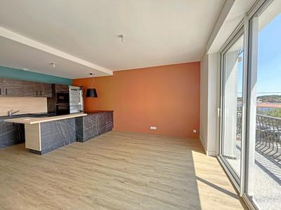 Appartement - 101 m² - 3 pièces