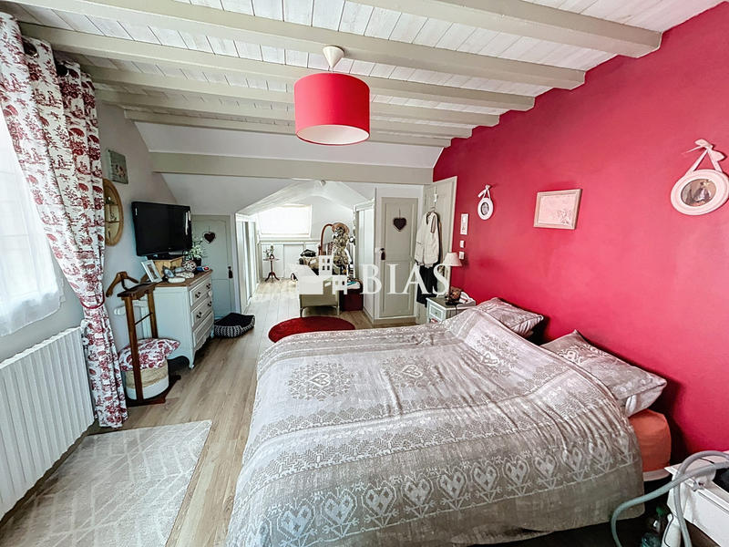 Maison - 300 m² - 7 pièces