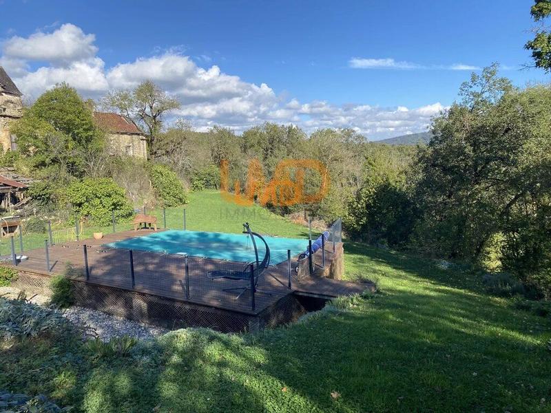 Propriété - 146 m² - 6 pièces