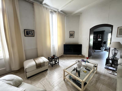 Maison - 200 m² - 6 pièces