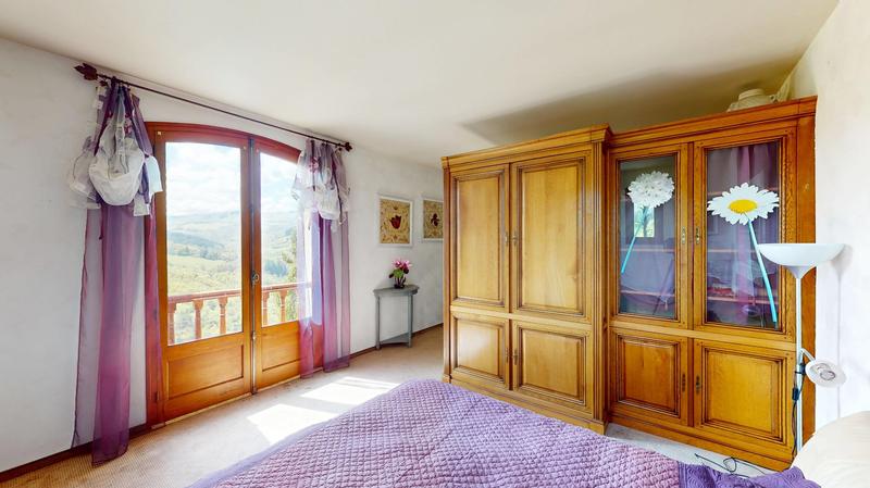 Maison - 600 m² - 12 pièces