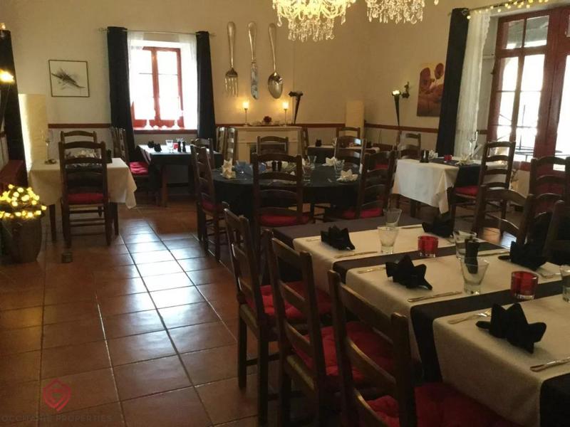 Propriété - 600 m² - 14 pièces