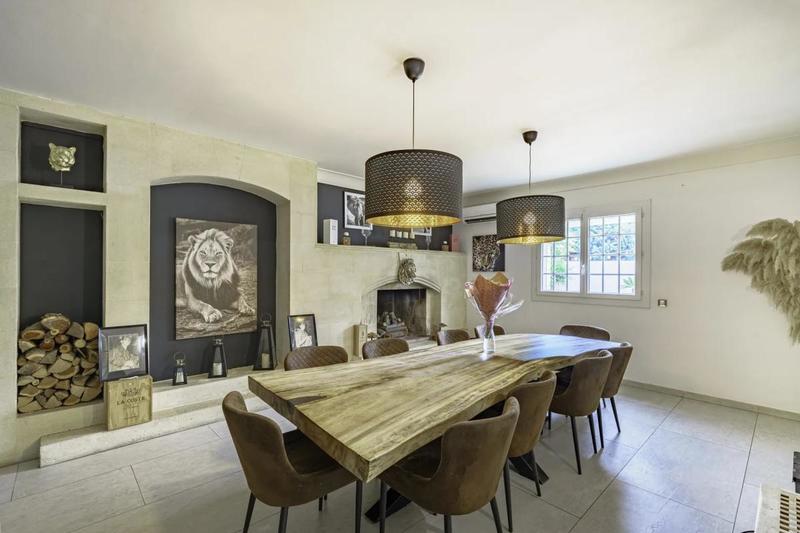 Maison - 340 m² - 11 pièces