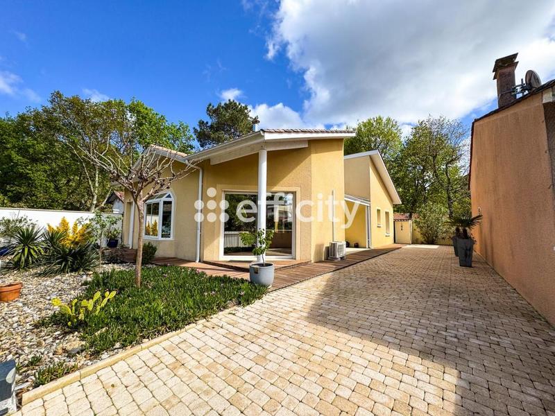 Maison - 120 m² - 4 pièces