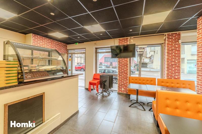 Local commercial - 130 m² - 5 pièces