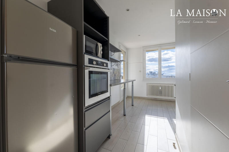 Appartement - 85 m² - 4 pièces