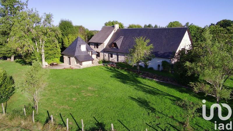 Maison - 210 m² - 6 pièces